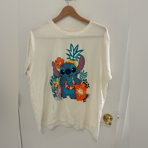 Disney Tops - Disney NWOT 1X Cream Stitch Graphic T-Shirt